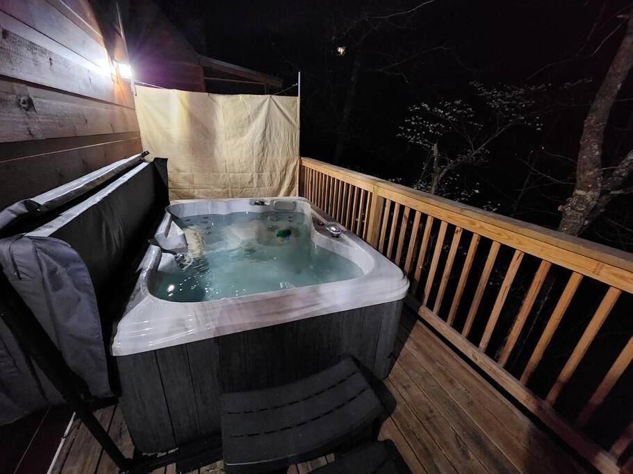Dancing Bear Cabin- Relax & Enjoy! Sevierville Εξωτερικό φωτογραφία