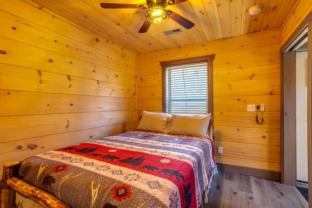 Dancing Bear Cabin- Relax & Enjoy! Sevierville Εξωτερικό φωτογραφία