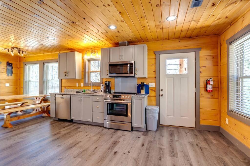 Dancing Bear Cabin- Relax & Enjoy! Sevierville Εξωτερικό φωτογραφία